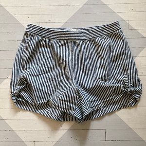 Women’s Madewell shorts